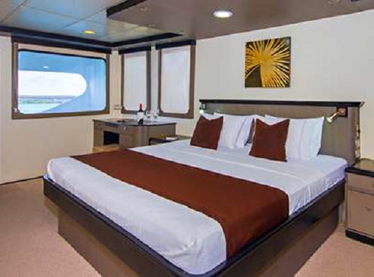 Avalon Waterways Treasure of Galapagos Accommodation Master Suite.jpg